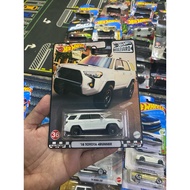 Hot Wheels Premium Boulevard Toyota 4Runner