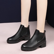 Women's Black Chelsea Boots, Round-toe Ankle Boots