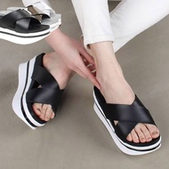 EPDavin Women's Open Toe Cushioned Platform Cross Slippers Slides