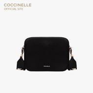 COCCINELLE กระเป๋าสะพายผู้หญิง รุ่น TEBE MINI CROSSBODY POCHETTE 55M301 สี NOIR