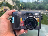 絕板菲林味道SONY S85 C C D大光圈蔡司鏡頭，非CANON,NIKON,OLYMPUS