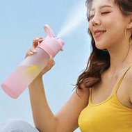 1pc 22oz/650ml Gradient Mist Water Bottle With Spray, Made Of PC Material, Portable Sports Water Bot