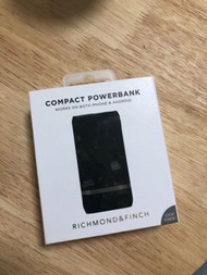 Richmond & Finch powerbank 充電器