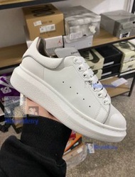 麦昆小白鞋 反光尾