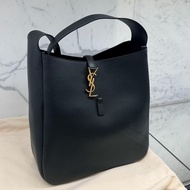 YSL聖羅蘭大號Hobo腋下包LE5À7