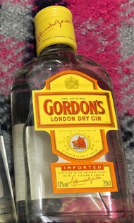 Gordon’s London Dry Gin 200ml
