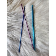 Crochet needle hook