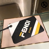 FENDI Ladies Bag FENDI Zipper Opening Closing Thin Triplette Clutch