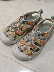 KEEN 涼鞋
