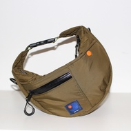 HALF MOON RECYCLED BAG : All Green