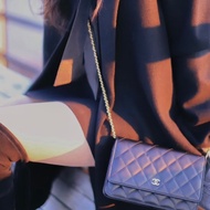 CHANEL紫灰色銀扣 羊皮肩背斜背包woc包19*12*3.5 98新配件盒子塵袋毛氈布保卡