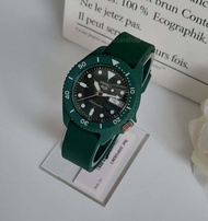 SEIKO 5 SPORTS AUTOMATIC Resin Case Collection นาฬิกาข้อมือผู้ชายสายเรซิ่น -ของแท้ 100% ประกันศูนย์ไ