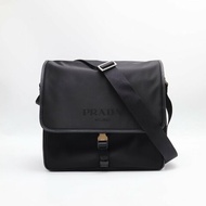 PRADA 尼龍郵差包 - 黑