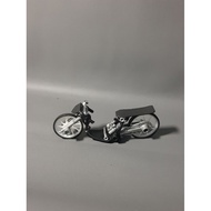 DRAG MOTORCYCLE MINIATURE BLACK AND WHITE VERSIONPolosan