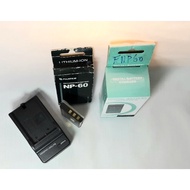 Fuji NP - 60 battery + charger