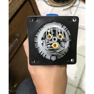 Stop Kontak 3 Kaki 1 Phase 16A 16 A Panel Mounting Legrand - (Branton)