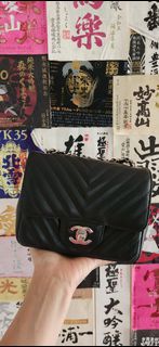 全新 Chanel classic chevron mini square 17cm flap bag 香奈兒 V形紋 山形紋 小胖子