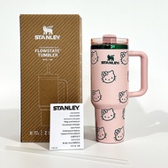 Media&Stanley แท้ แก้วเก็บเย็น 40OZ แก้วน้ำขนาดใหญ่ในฤดูร้อน กระติกน้ำเก็บความเย็นในรถยนต์  บรรจุในก