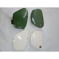 * HONDA C100 BATTERY SIDE COVER SET WHITE NTT BATERI SIDE COVER