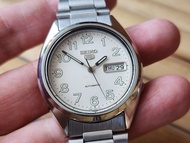 นาฬิกา Seiko Men's Watch Automatic 7S26 datejust Style หน้าขาว dial see through case back (second hands)