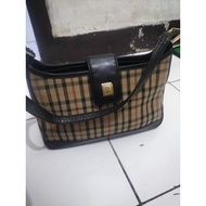 Original DAKS brand shoulder bag.preloved