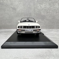 NOREV 1: 18 BMW BMW 325i Cabriolet 1991 White Car Model