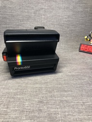 ใช้เครื่องพิมพ์ Polaroid Pronto 600 Rainbow กับกระดาษถ่ายภาพ Polaroid 600 เพื่อสร้างสีสันใหม่