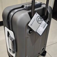 VOLVO x Eminent 聯名行李箱(內搭國際海關鎖) 登機箱 20吋 鐵灰色 質感高級 VOLVO ...