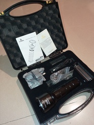 Xtar D06 CREE XM-L U2 LED 820流明 100M潛水手電筒