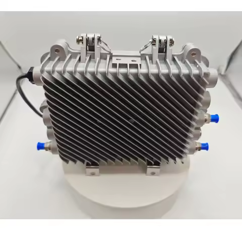 Bidirectional Amplifier 38db cable TV RF signal amplifier indoor type 45-860MHz 1 in 2 out, adjustab