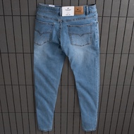 702Quần Jeans nam TORANO dáng basic Slim Co Giãn Tốt Không Bai Xù Bền Màu Phom Trẻ Trung EABJ012