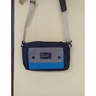 Pushop Shecker Sling Bag