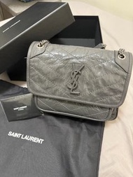 全新 YSL Niki Baby 灰色銀鍊款