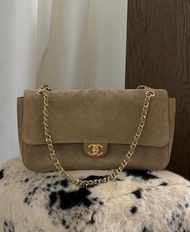Chanel 26s maxi Flap bag 32cm beige suede 深米色 卡其色 麂皮 特大號垂蓋手袋 鏈條包 maxi burgundy gold hardware black s