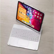 Others - 適用iPad Pro12.9 2018-2022 12.9" 旋轉鍵盤保護套 觸控板 7色背光藍牙鍵盤保護套[銀色]