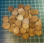 (早期香港斗令) 1965年女皇頭香港5仙  流通品相  $10/一個  (最少要買10個, 即$100)  錢幣目錄參考價$50/一個  (不議價)