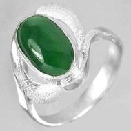 Parichat Jewelry แหวนเงินแท้ 92.5% ฝังหยกแท้จากพม่าสีเขียวเข้ม เจียระไนหลังเบี้ยสวยงาม ไซส์ 5.5