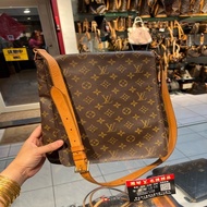 LV 二手正品大款斜背包 16800全原廠
