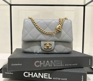 特價🥳Chanel 24p 灰色 愛心調節扣 方胖子 cf mini Handbag grey medium size 愛心 心心 調節扣 20cm 金扣 荔枝牛皮 (非25c 羊皮)  情人節禮物