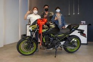 敏傑康妮 賀交車! Kawasaki Z650 最佳通勤街車 紅牌檔車 恭喜林小姐!