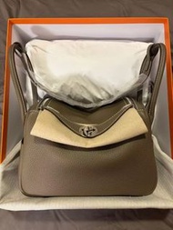 門市現貨Hermes Lindy 26 Etoupe phw，togo，stamp G，Lindy26 大象灰銀扣