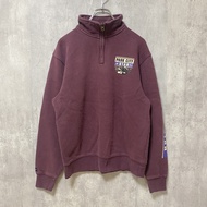 เสื้อสเวตเชิ้ตแขนยาว JANSPORT มือสอง ซิปครึ่งตัว ดีเทลปลายแขนหนึ่งจุด สีแดงไวน์ ไซส์ S