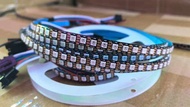 เทียน LED WS2815 7mm กว้าง 144 ดวง 3535 RGB สีสันสดใส แถบไฟ LED ไหล่ร่อง 12V ต่อได้จากจุดขัดข้อง ควบ