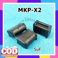 Kapasitor MKP-X2 5 Mikro Vertikal 275V AC Kapasitor Kompor Listrik / 400V DC Kapasitor Induksi 5uF Vertikal