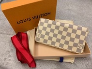 Louis Vuitton LV N41660 白棋盤格紋拉鍊長夾