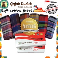 To wear Sarong Gajah Duduk / Kain Pelikat Gajah Duduk (Sarung)