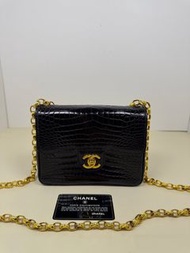 Chanel香奈兒 黑卡1開 絕版中古黑金亮面鰐魚皮CF系列 方胖子 金鍊條包 18cm