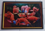 lukisan cetak ikan arwana super red hot plus bingkai ukuran 65×45