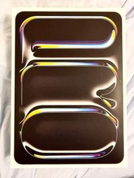 iPad Pro 11-inch (M4) 1TB Wi-Fi Includes: iPad Pro with standard glass, USB-C Charge Cable, and USB-