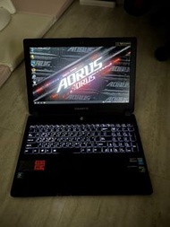 Gigabyte技嘉遊戲筆電i7八緒核/8G/獨顯GTX970M 6G/1TB+128G/15.6吋螢幕